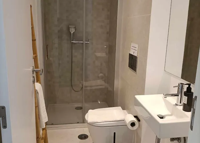 Dani's House - נאזרה