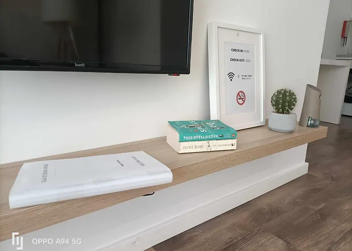 Dani's House - * נאזרה