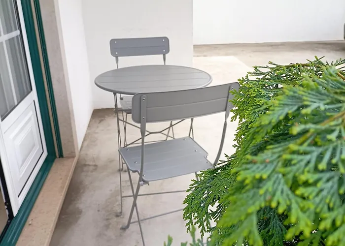 Dani's House - * נאזרה